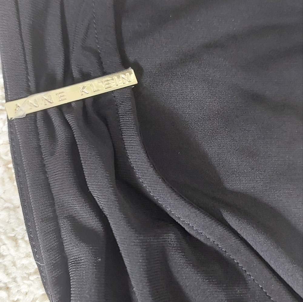 Anne Klein - Picture 2 of 3